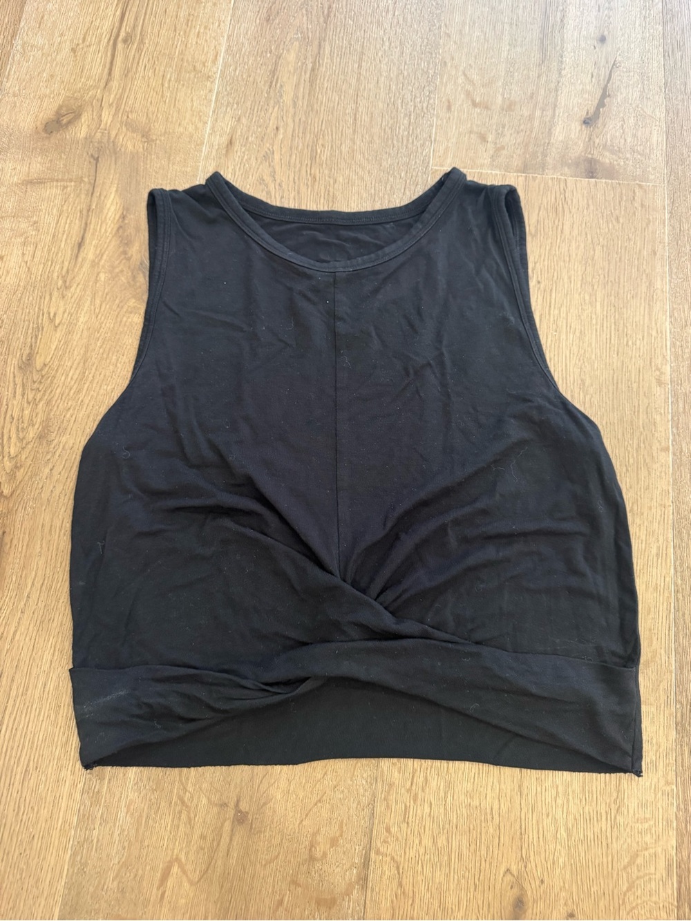 ALO Yoga Black Twist-Front Cropped Tank